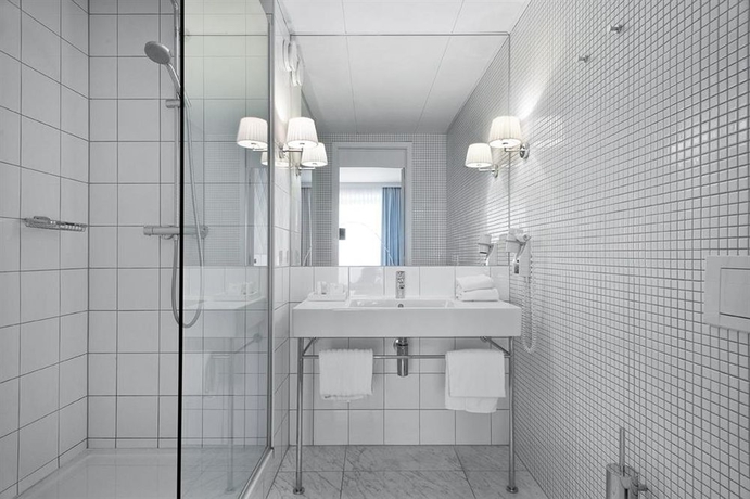 Imagen de la habitación del Hotel Premier Suites Plus Antwerp. Foto 5