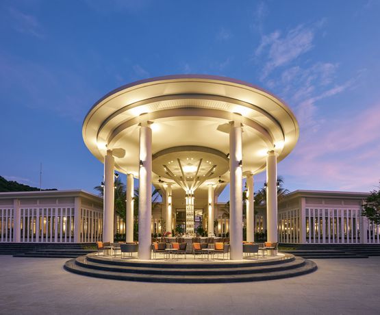 Imagen de los interiores del Hotel Premier Village Phu Quoc Resort Managed By Accorhotels. Foto 16