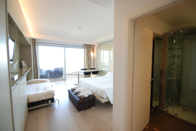 Imagen de la habitación del Hotel Premier and Suites. Foto 4
