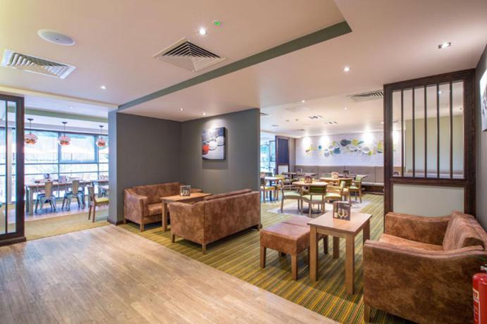 Imagen del bar/restaurante del Hotel Premier inn Banbury [M40, J11]. Foto 3