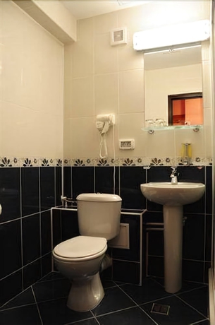 Imagen de la habitación del Hotel Premiere, Bucharest. Foto 17