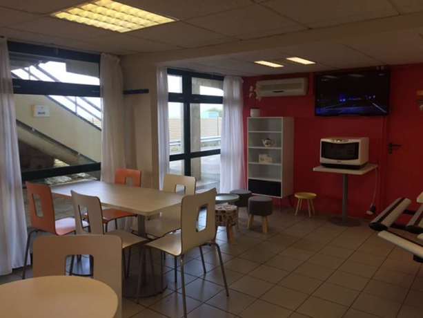 Imagen del bar/restaurante del Hotel Premiere Classe Boulogne - Saint Martin Les Boulogne. Foto 11