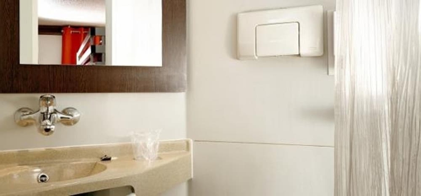 Imagen de la habitación del Hotel Premiere Classe Bourges (6 Kms Du Centre-ville). Foto 6