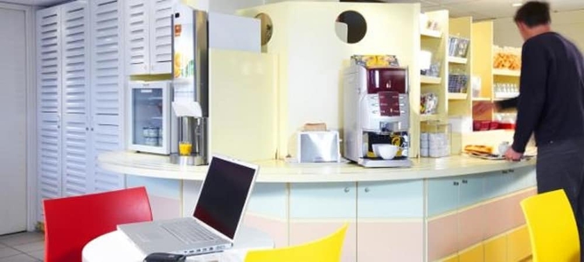 Imagen del bar/restaurante del Hotel Premiere Classe Bourges (6 Kms Du Centre-ville). Foto 4