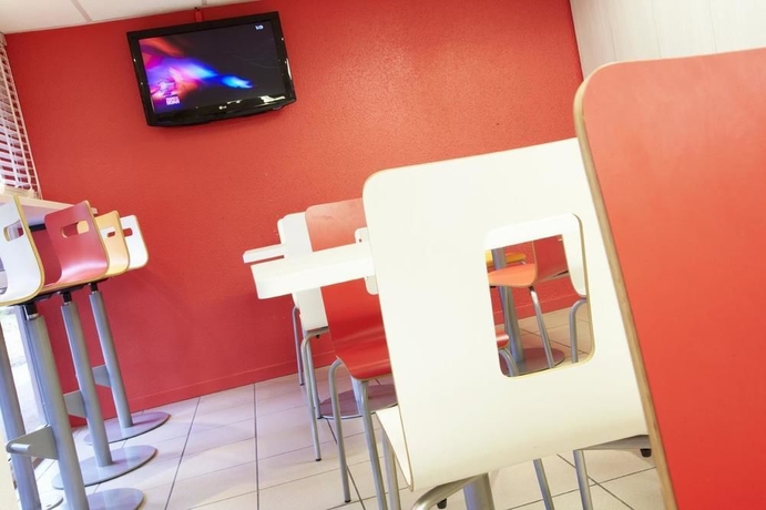 Imagen del bar/restaurante del Hotel Premiere Classe Lyon Est - Bron Eurexpo. Foto 12