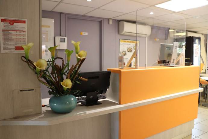 Imagen de los interiores del Hotel Premiere Classe Lyon Est - Bron Eurexpo. Foto 19