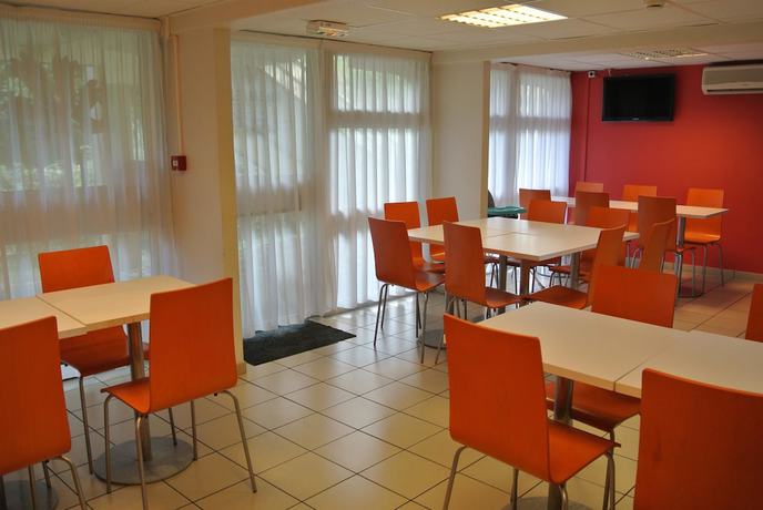 Imagen del bar/restaurante del Hotel Premiere Classe Lyon Sud - Chasse Sur Rh&ocirc;ne Vienne. Foto 4