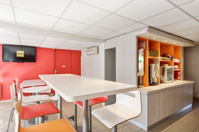 Imagen del bar/restaurante del Hotel Premiere Classe Marseille Est - La Valentine. Foto 3