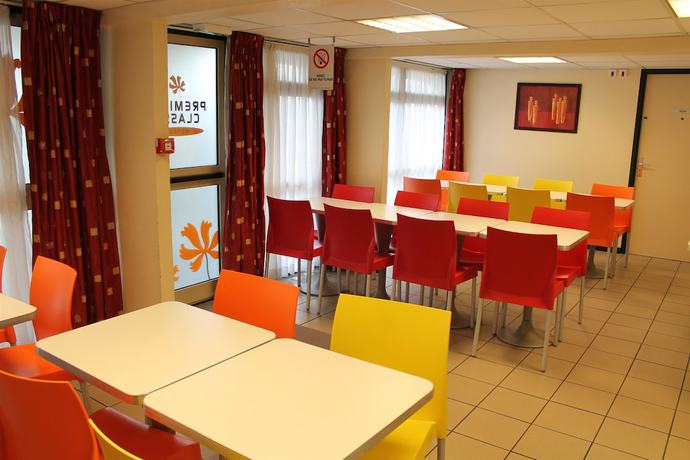 Imagen del bar/restaurante del Hotel Premiere Classe Saint Ouen L'aumone. Foto 5