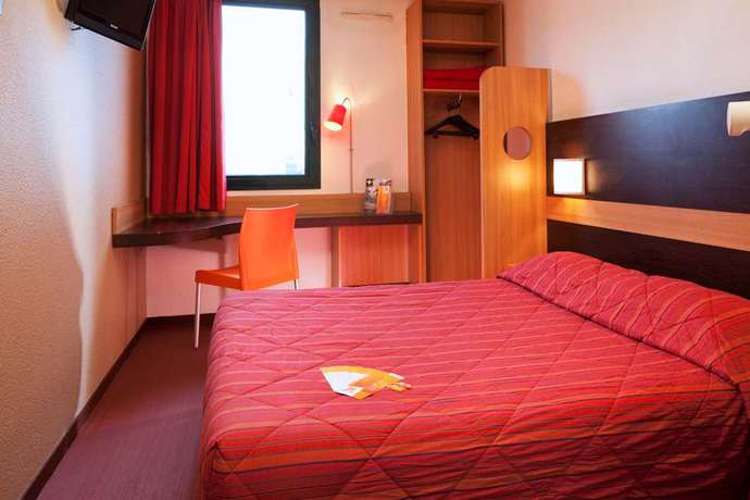 Imagen de los exteriores del Hotel Premiere Classe Saint Ouen L'aumone. Foto 15