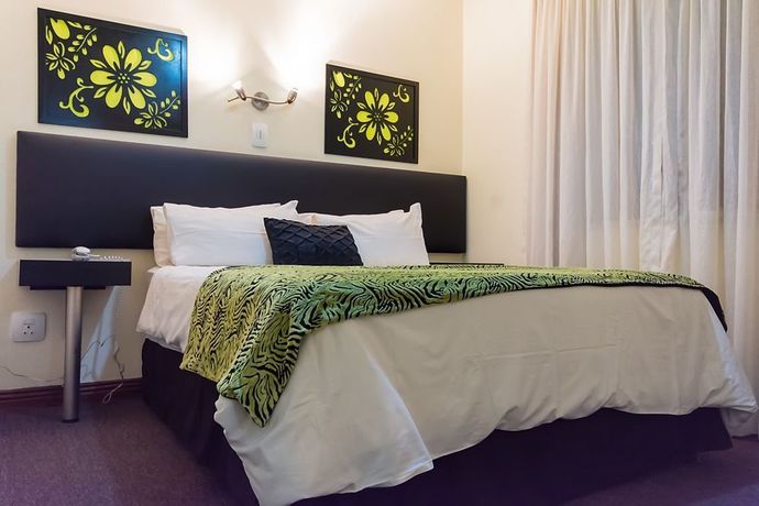 Imagen de la habitación del Hotel Premiere Classe Suites. Foto 7