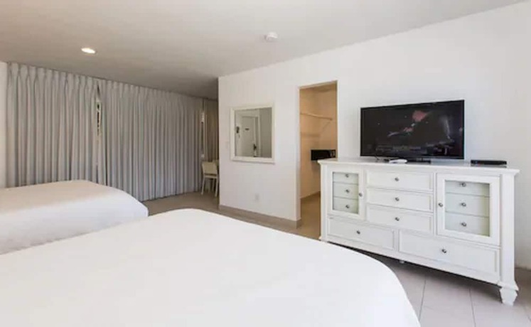 Imagen de la habitación del Hotel Premiere Hotel. Foto 12