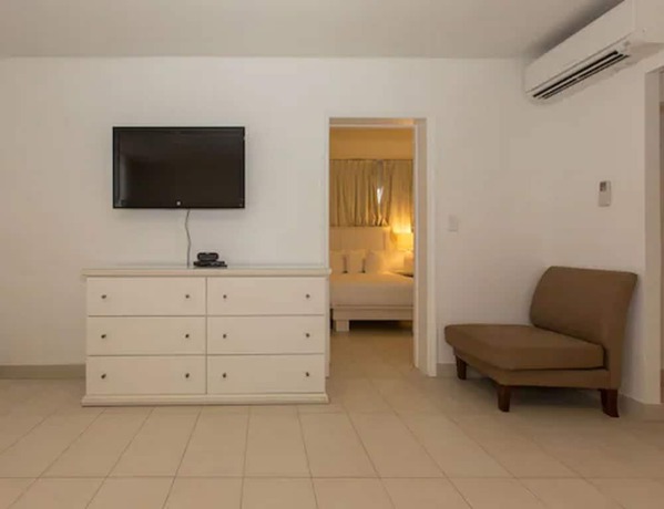 Imagen de la habitación del Hotel Premiere Hotel. Foto 15