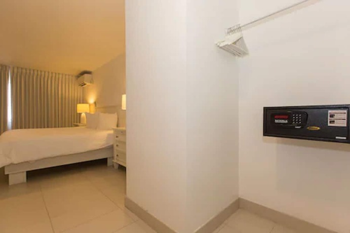 Imagen de la habitación del Hotel Premiere Hotel. Foto 16
