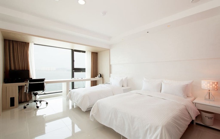 Imagen de la habitación del Hotel Premiers. Foto 6