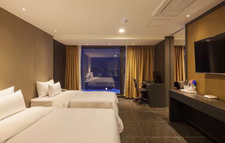 Imagen de la habitación del Hotel Premiers. Foto 9
