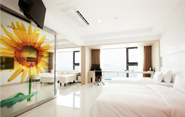 Imagen de la habitación del Hotel Premiers. Foto 14