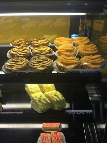 Imagen del bar/restaurante del Hotel Premium And Suites By Victoria Inn. Foto 16