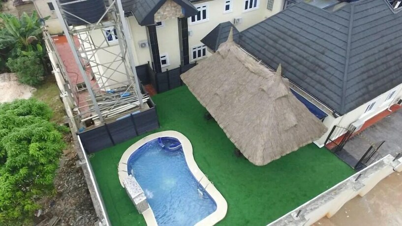 Imagen de la piscina del Hotel Premium And Suites By Victoria Inn. Foto 34