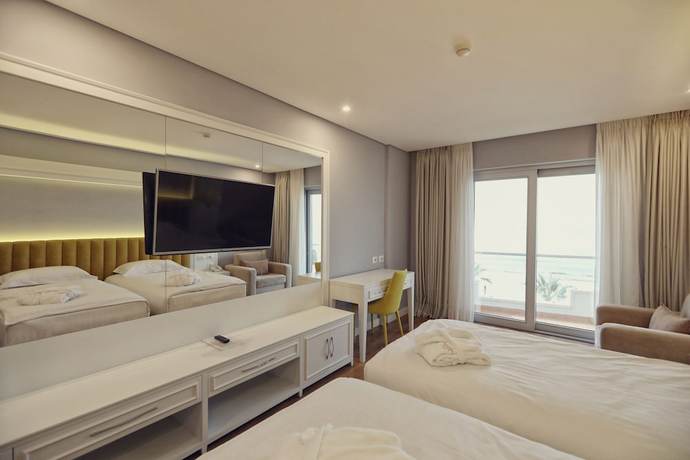 Imagen de la habitación del Hotel Premium Beach Hotel. Foto 5