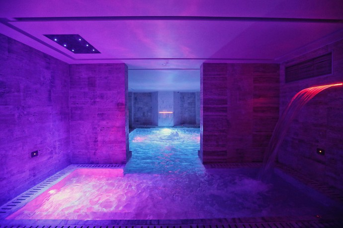 Imagen de la piscina del Hotel Premium Beach Hotel. Foto 20