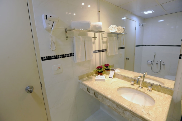 Imagen de la habitación del Hotel Premium Campinas. Foto 4