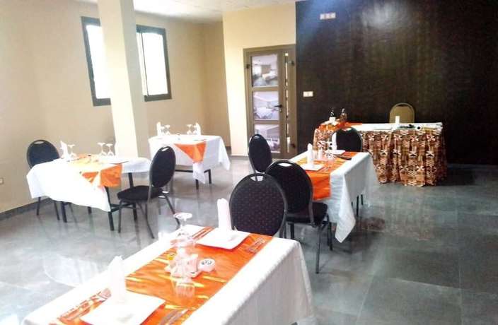 Imagen del bar/restaurante del Hotel Premium, Douala. Foto 4