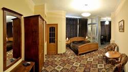 Imagen general del Hotel Premium Hotel, Chernivtsi. Foto 10