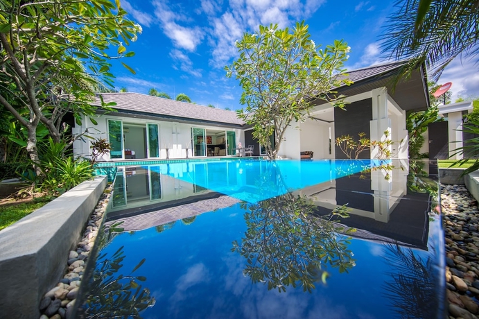 Imagen de la habitación del Hotel Premium Pool Villas Pattaya. Foto 16