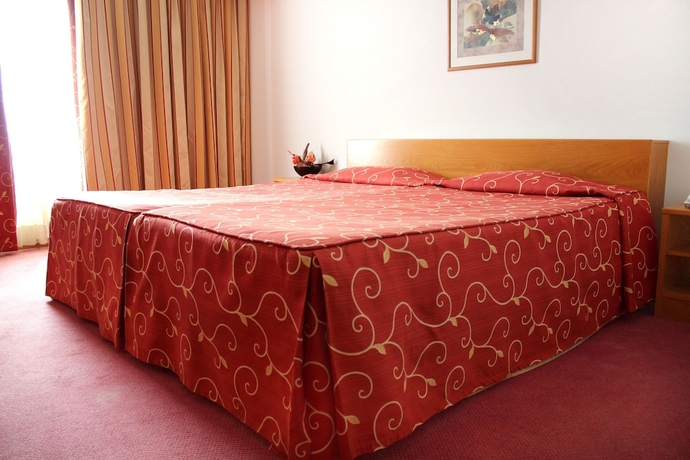 Imagen de la habitación del Hotel Premium Porto Maia. Foto 4