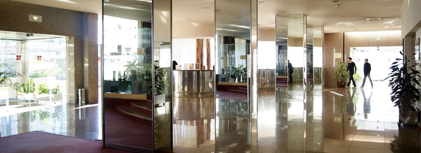 Imagen de los interiores del Hotel Premium Porto Maia. Foto 17