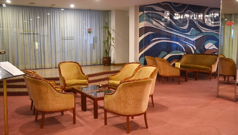 Imagen del bar/restaurante del Hotel Premium Porto Maia. Foto 3