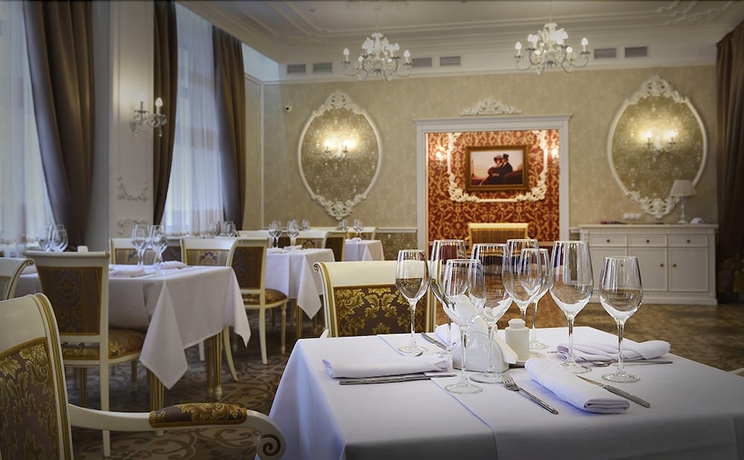 Imagen del bar/restaurante del Hotel Premium Pushkin. Foto 4