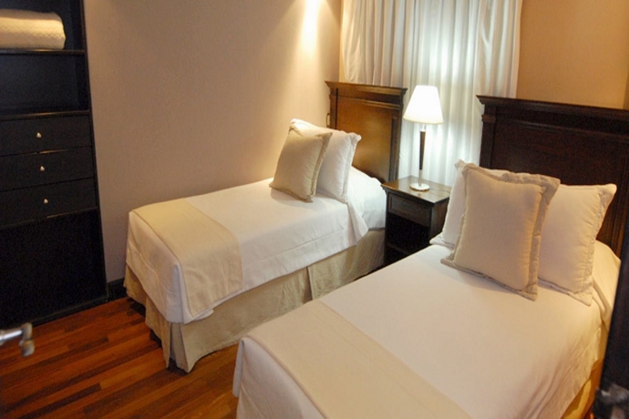 Imagen general del Hotel Premium Tower Suites. Foto 5
