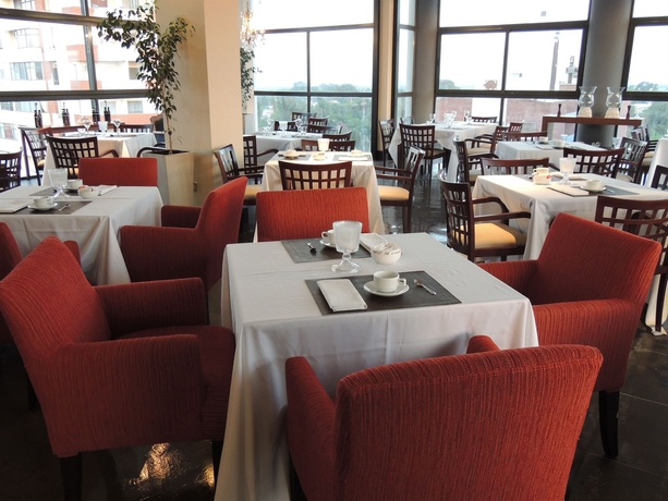 Imagen de los interiores del Hotel Premium Tower Suites San Luis. Foto 6