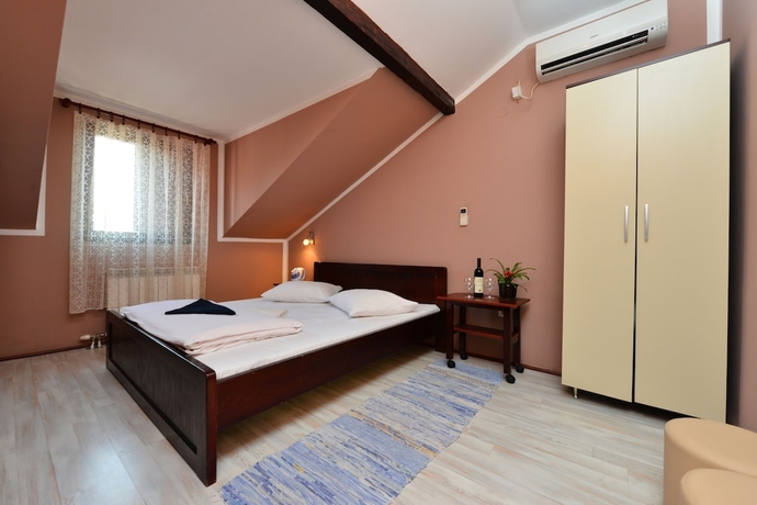 Imagen de la habitación del Hotel Prenociste Stojic Novi Sad. Foto 3