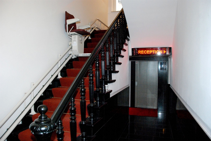 Imagen de los interiores del Hotel Prens Berlin. Foto 8