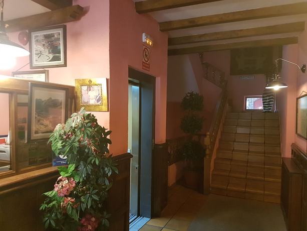 Imagen de los interiores del Hotel Presa. Foto 19