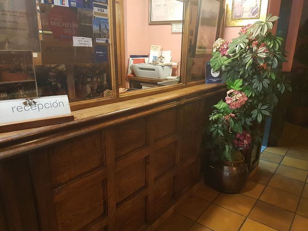 Imagen de los interiores del Hotel Presa. Foto 20