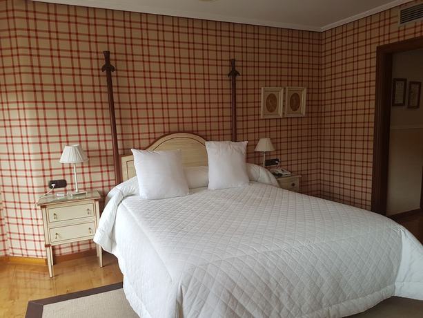 Imagen de la habitación del Hotel Presa. Foto 15