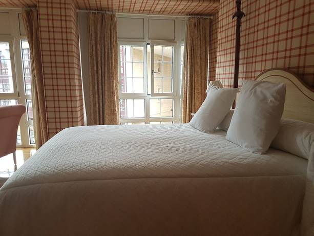 Imagen de la habitación del Hotel Presa, Ria&ntilde;o. Foto 14