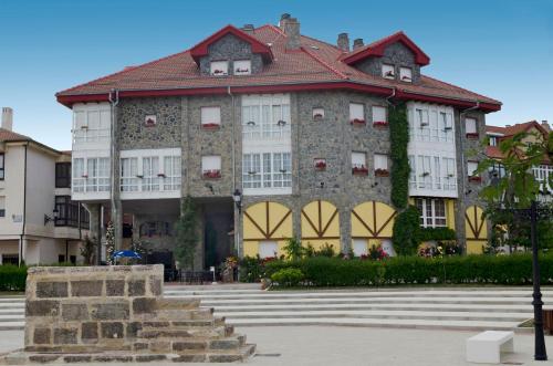 Imagen general del Hotel Presa, Ria&ntilde;o. Foto 5