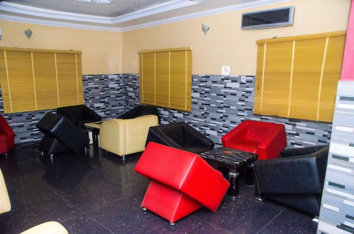 Imagen de los interiores del Hotel Prescotts. Foto 17