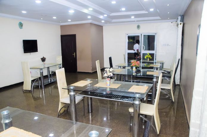 Imagen del bar/restaurante del Hotel Prescotts. Foto 7