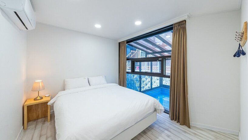 Imagen general del Hotel Present Poolvilla. Foto 1