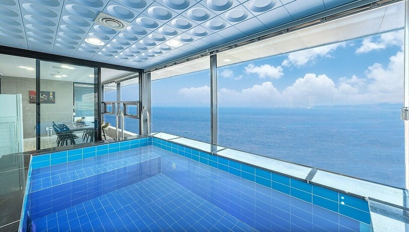 Imagen de la habitación del Hotel Present Poolvilla. Foto 13