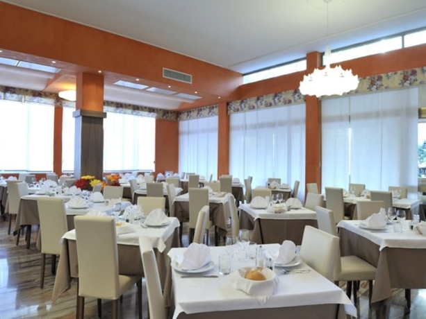 Imagen del bar/restaurante del Hotel President, Bibione. Foto 5