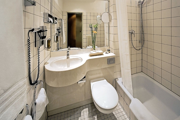 Imagen de la habitación del Hotel President, Bonn. Foto 7