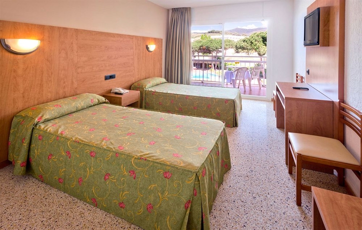 Imagen de la habitación del Hotel President, Calella. Foto 4
