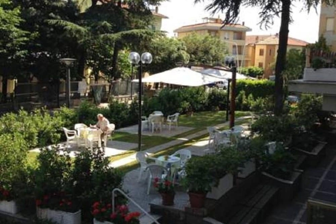 Imagen de los exteriores del Hotel President, Chianciano Terme. Foto 12